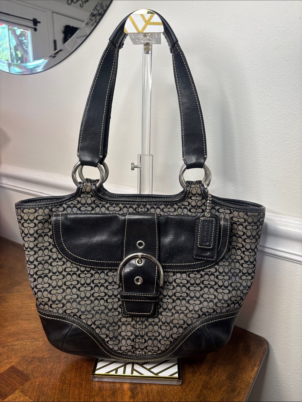 2004 COACH COLLECTION (ISO) - Picture 3 of 16